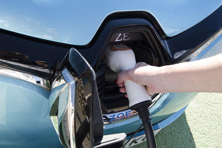 recargar coches eléctricos en Ibiza