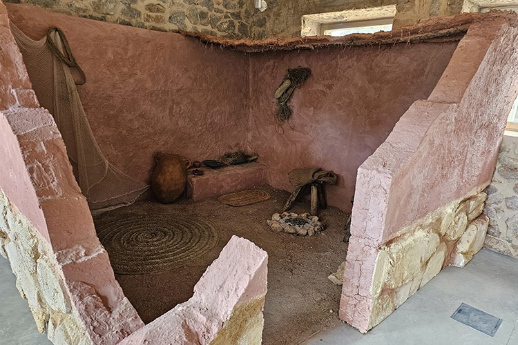 centro de interpretacion sa caleta recreacion casa fenicios